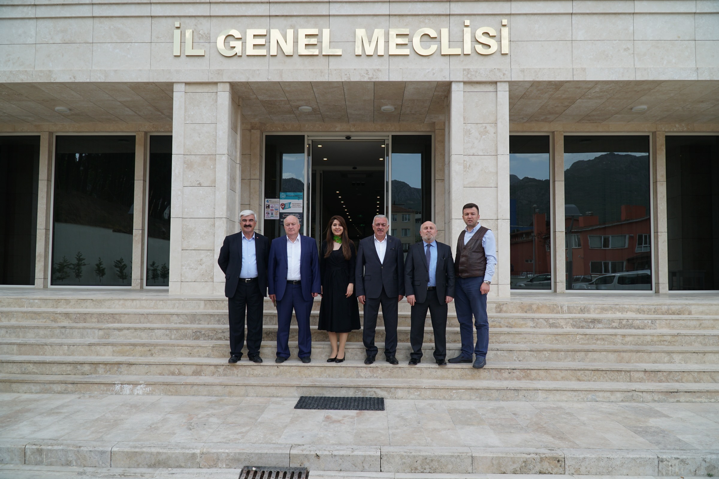 YHKB 2014-2019 Meclis Başkanı ve Üyeleri Birlik Müdürü Yasemin Çoban 'ı Ziyaret Etti